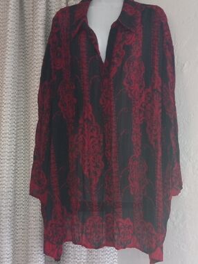 Maggie Barnes Black and Red Patterned Button-Front Tunic